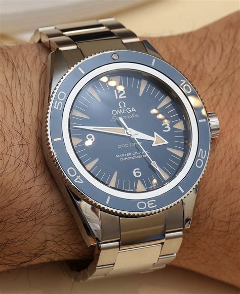 Review: Omega Seamaster 300 steel, 2021 edition .